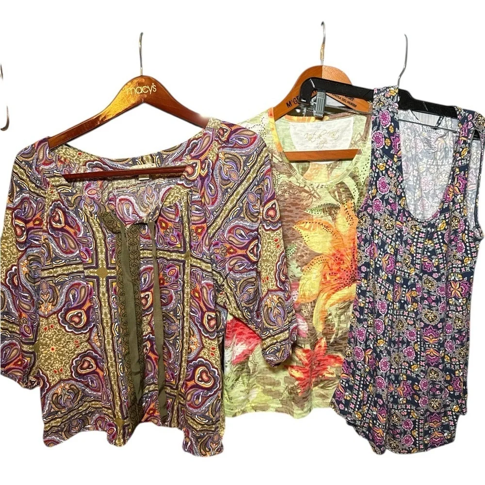 Women's Medium Tops Bundle -Live & Let Live Knit de Knit Croft & Barrow Lot of 3
